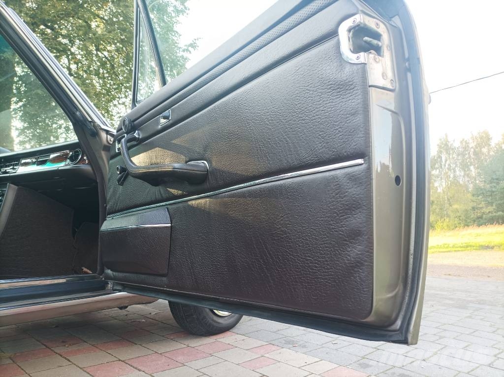Mercedes-Benz 250 Auto