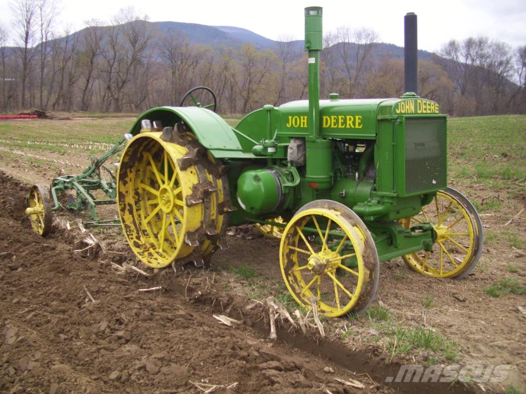 John Deere Model D 트랙터