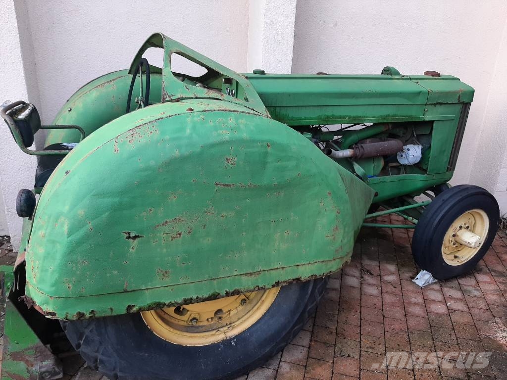 John Deere Model D 트랙터