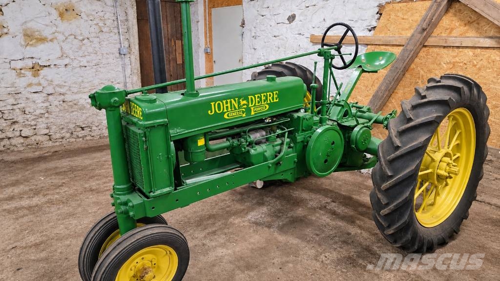 John Deere Model D 트랙터