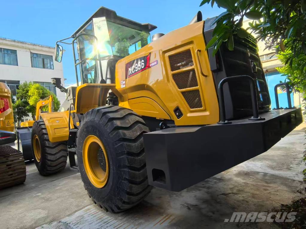 XCMG XC956 Колесни товарачи