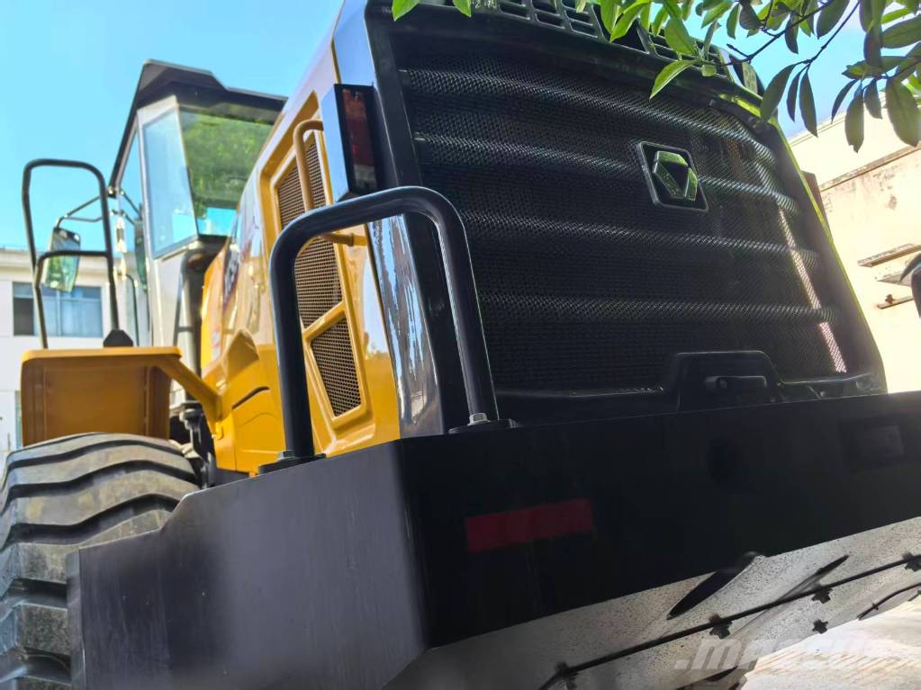 XCMG XC956 Колесни товарачи