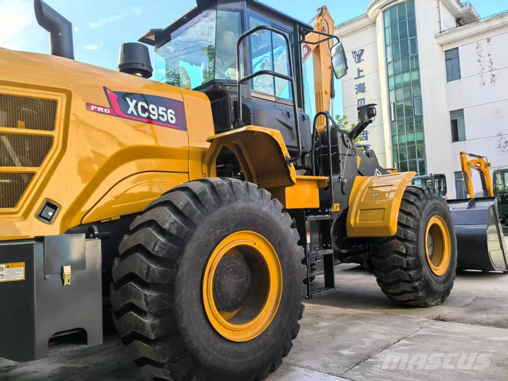XCMG XC956 Колесни товарачи