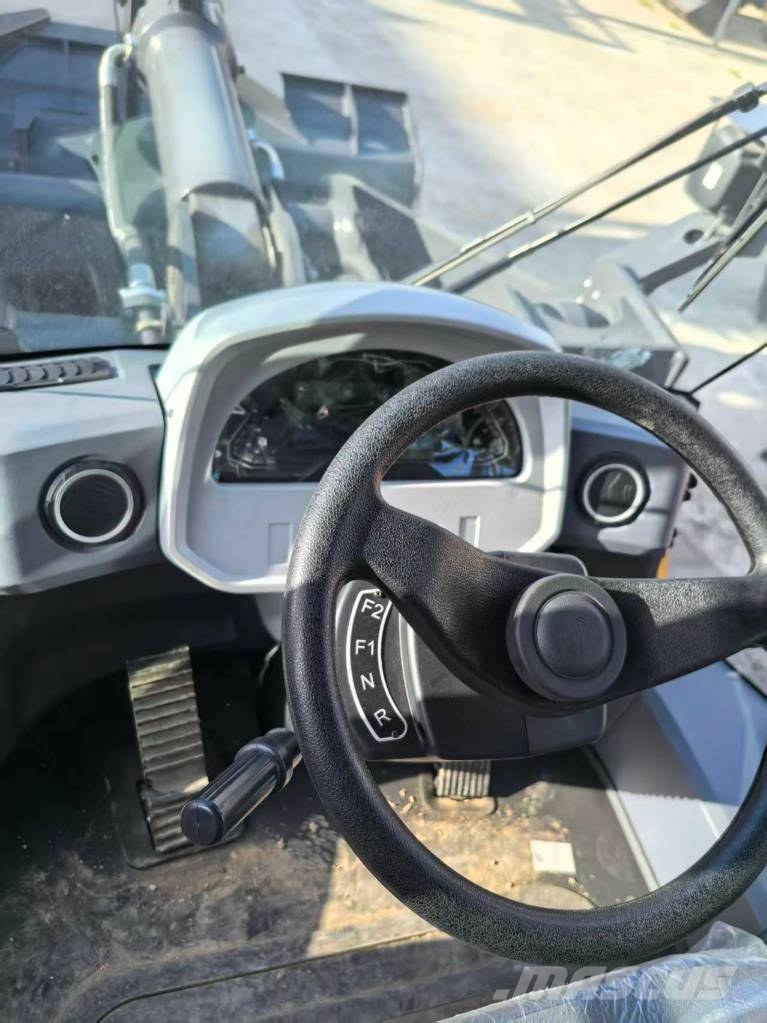 XCMG XC956 Колесни товарачи