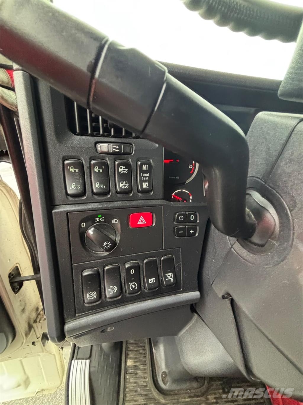 Scania R490 Kofferaufbau