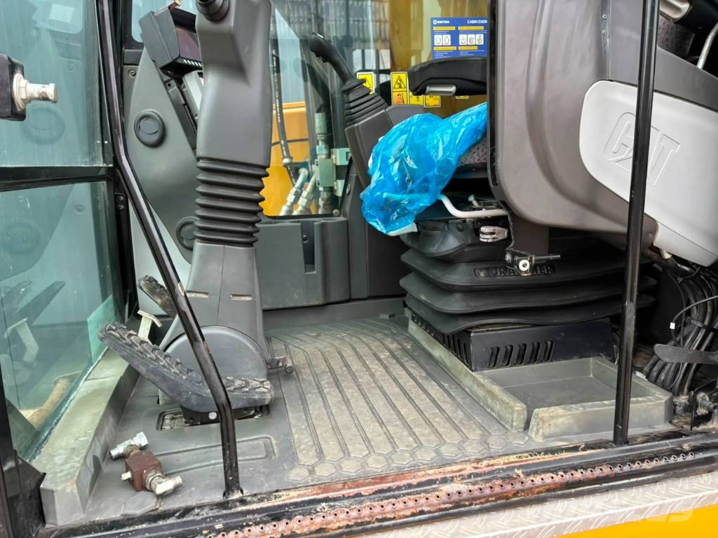 CAT M320F Ratiniai ekskavatoriai
