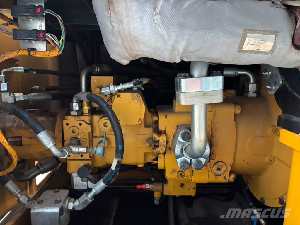 CAT M320F Ratiniai ekskavatoriai