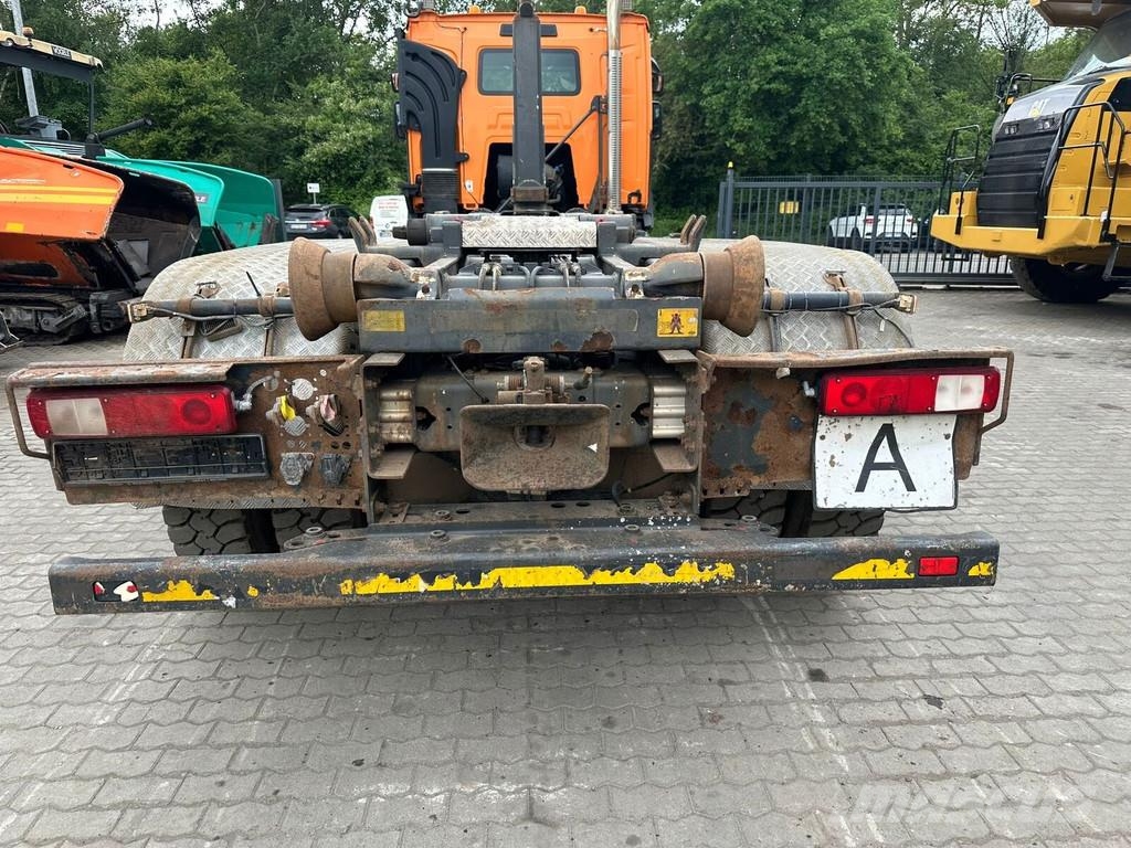 Renault C 460 Vrachtwagen met containersysteem