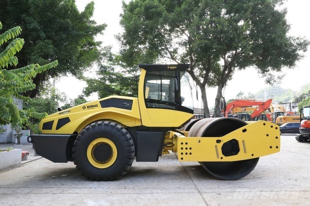 Bomag BW 226 BVC-5 트윈 드럼 롤러