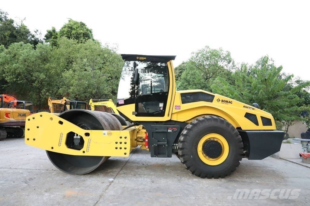 Bomag BW 226 BVC-5 트윈 드럼 롤러