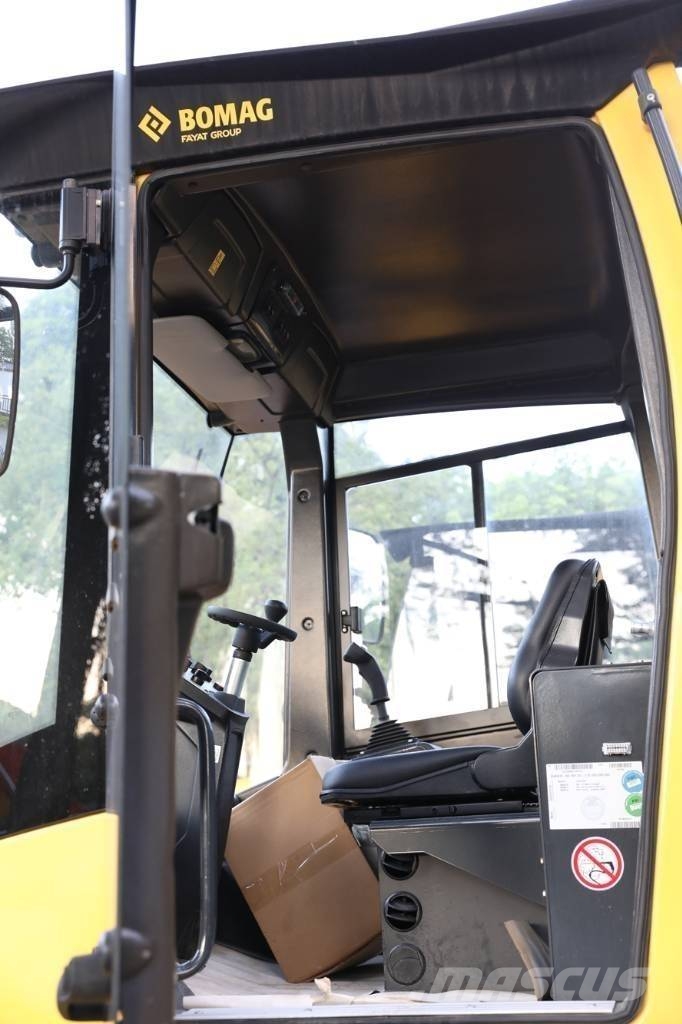 Bomag BW 226 BVC-5 트윈 드럼 롤러