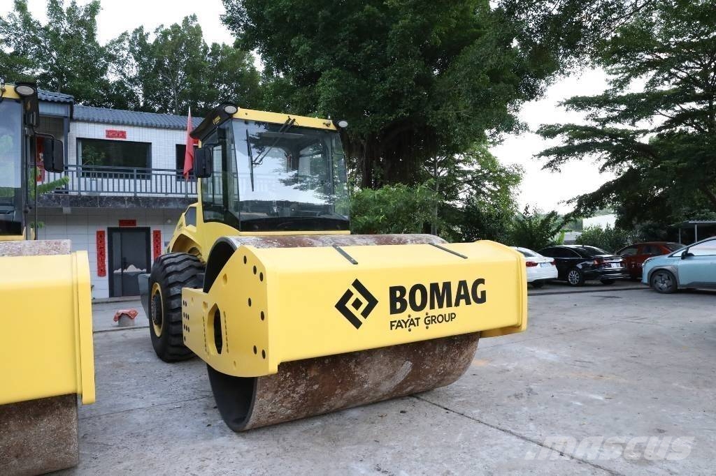 Bomag BW 226 BVC-5 트윈 드럼 롤러