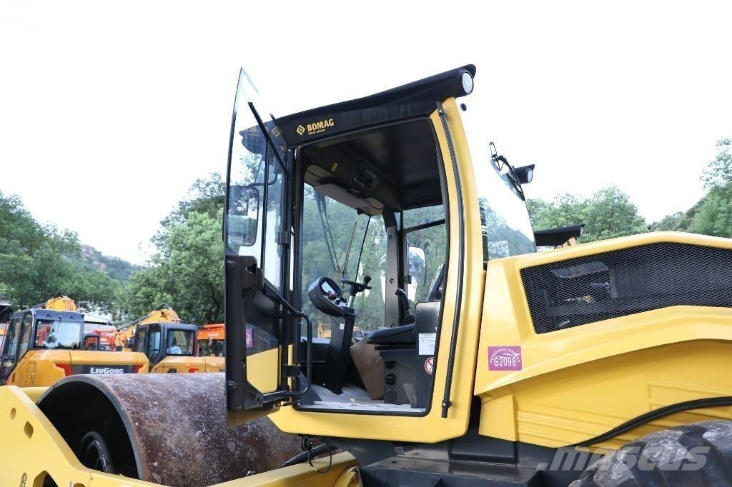 Bomag BW 226 BVC-5 트윈 드럼 롤러