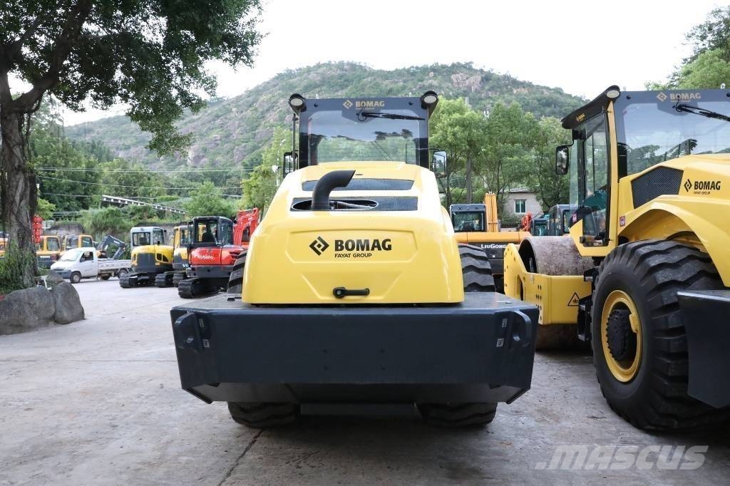 Bomag BW 226 BVC-5 트윈 드럼 롤러