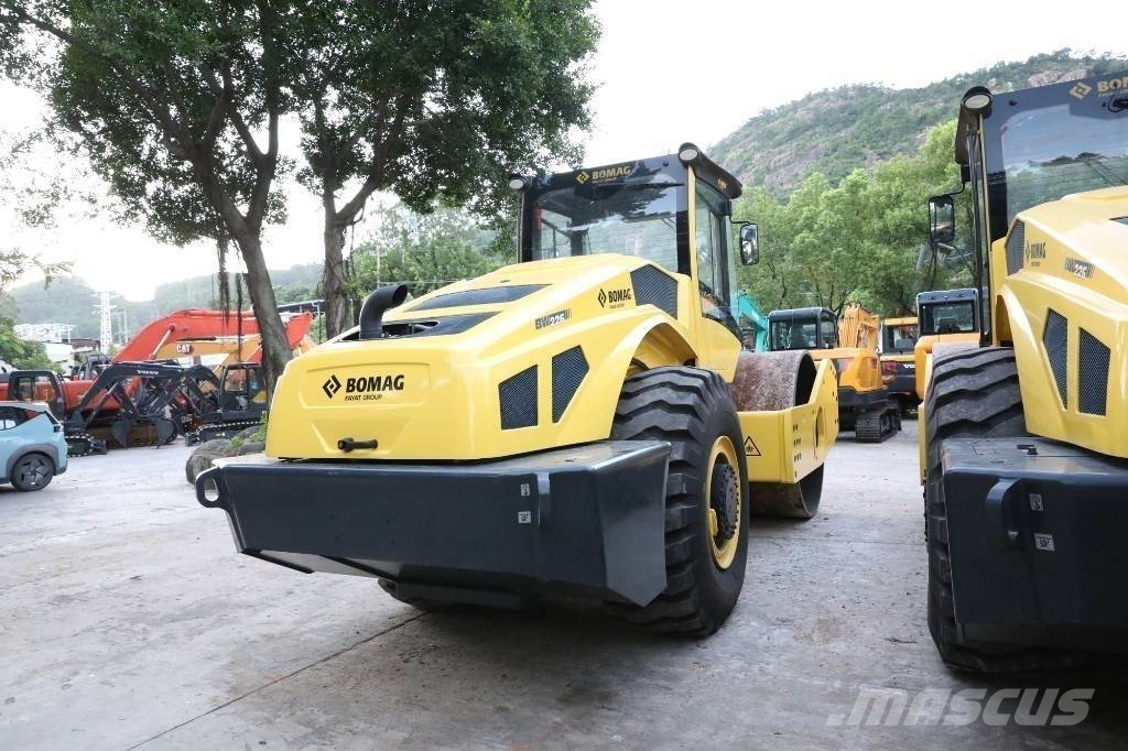Bomag BW 226 BVC-5 트윈 드럼 롤러
