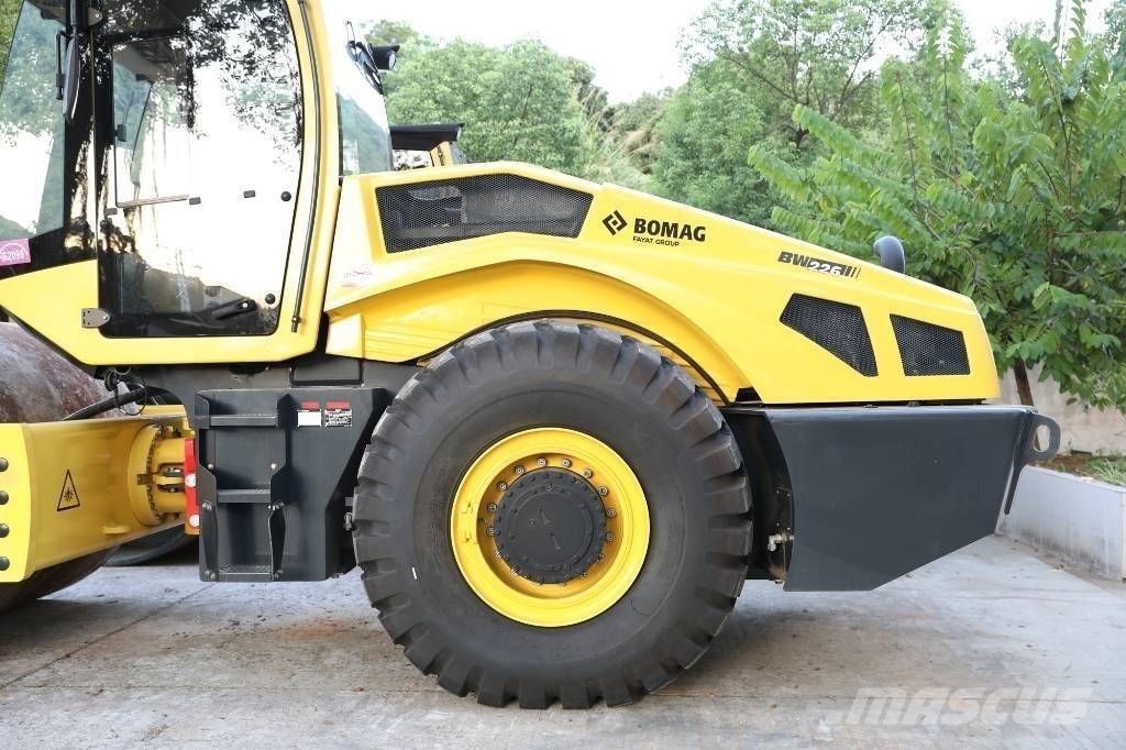 Bomag BW 226 BVC-5 트윈 드럼 롤러