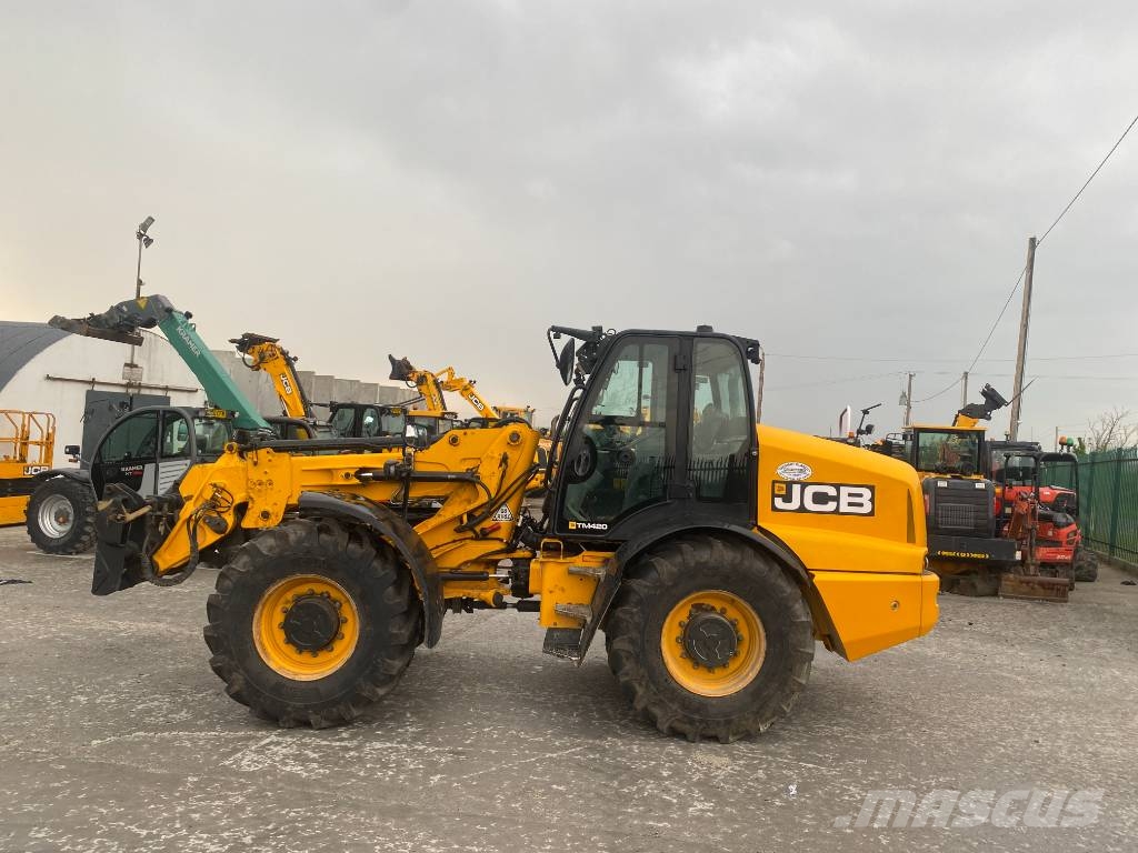 JCB TM420 Poljoprivredni teleskopski utovarivači