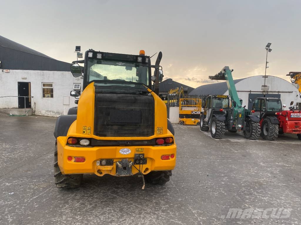 JCB TM420 Poljoprivredni teleskopski utovarivači