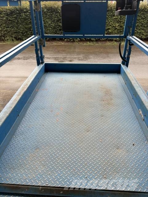 Genie 4069RT Scheren-Arbeitsbühnen