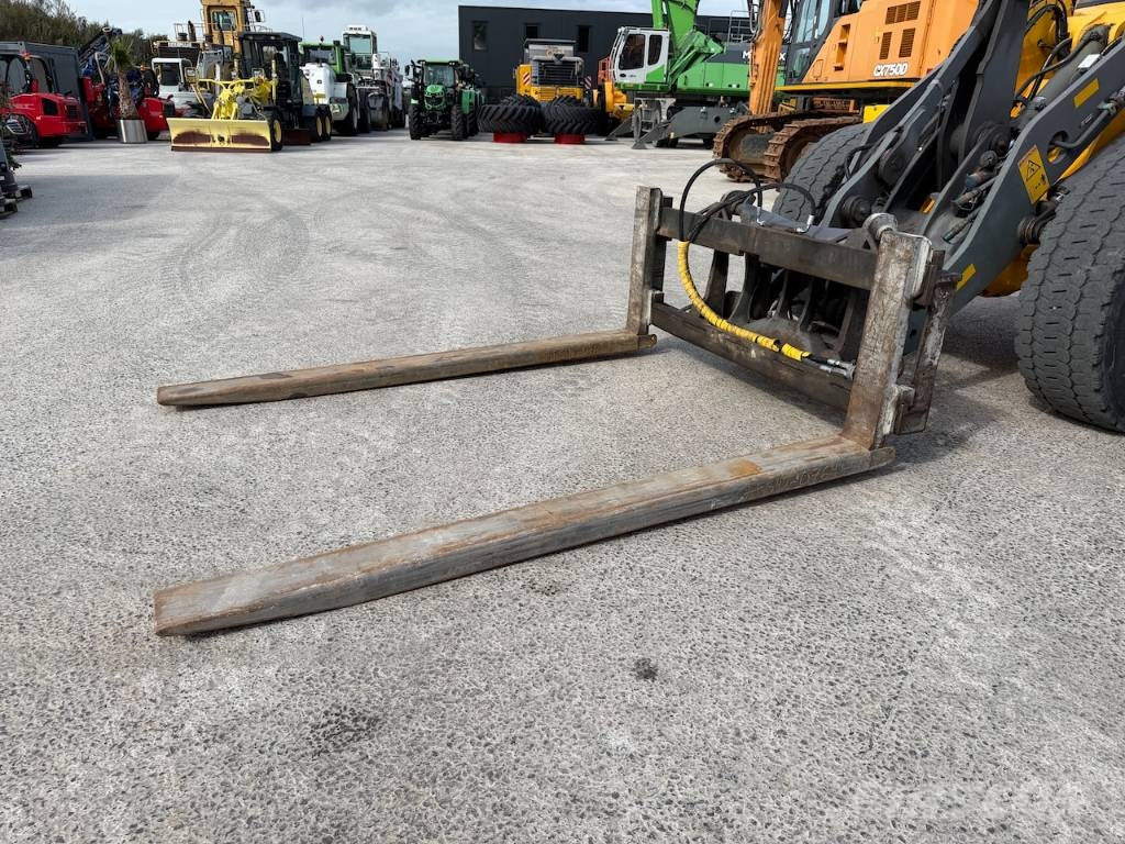 Hydraulische palletvorken 200cm x 152cm / 250cm Volvo/Lundberg connection Δικράνες