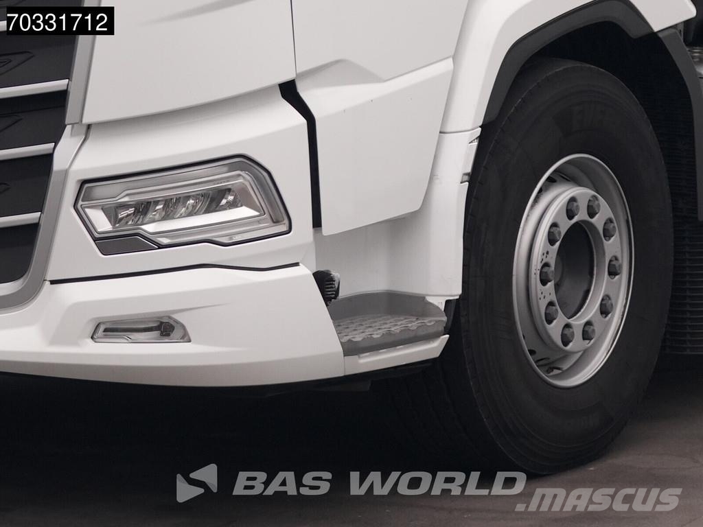 DAF XF 480 XF 4X2 2x Tanks Navi ACC 70% Tyres وحدات الجر