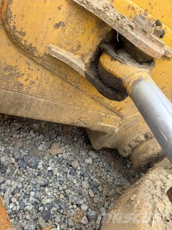 Komatsu D61PX-23 Bulldozer