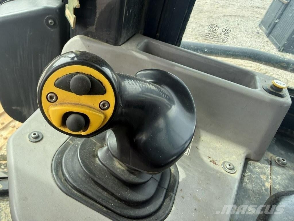 Komatsu D61PX-23 Bulldozer