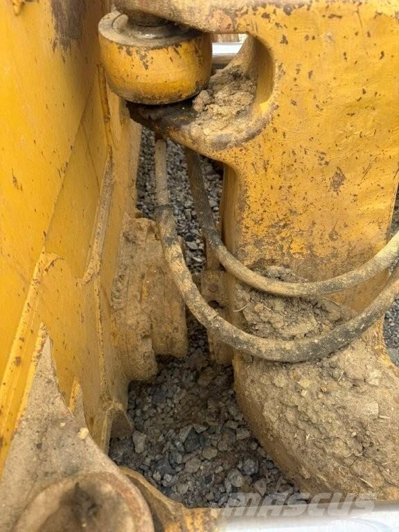 Komatsu D61PX-23 Bulldozer