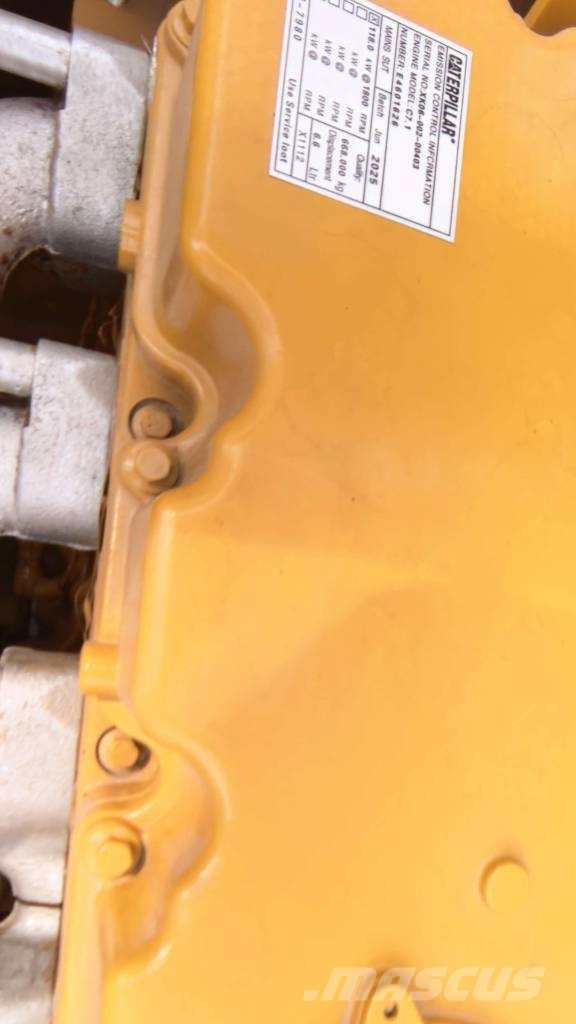 CAT 323 履带挖掘机