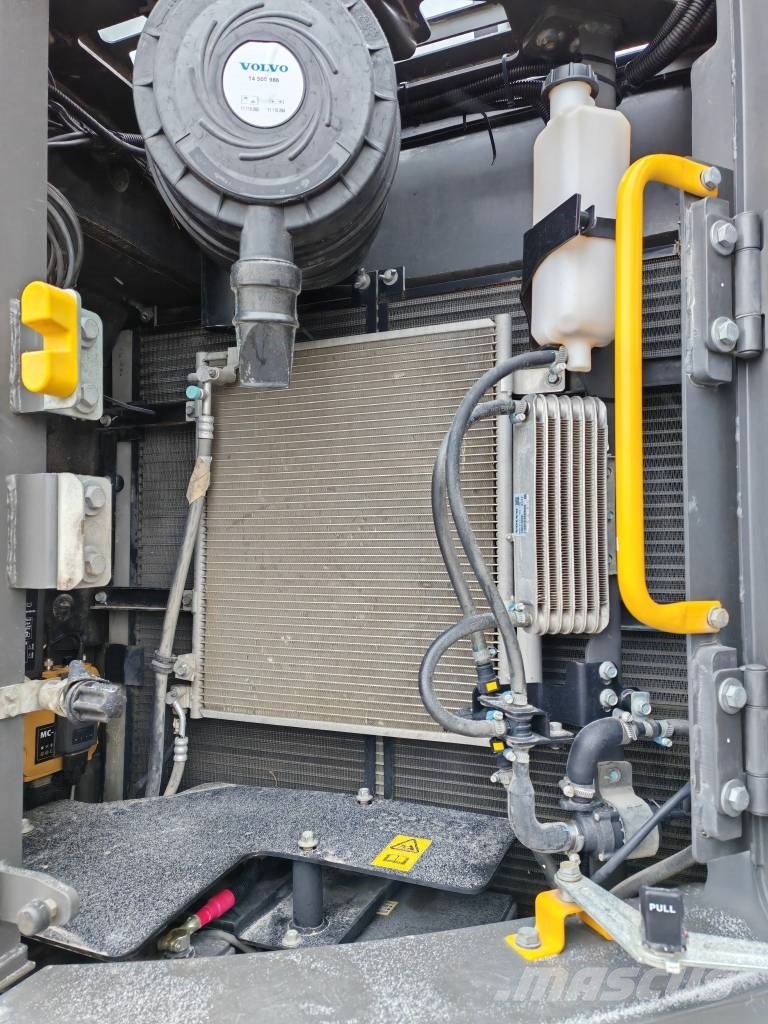 Volvo ECR 235 EL ( Topcon 3D ) Roomikekskavaatorid