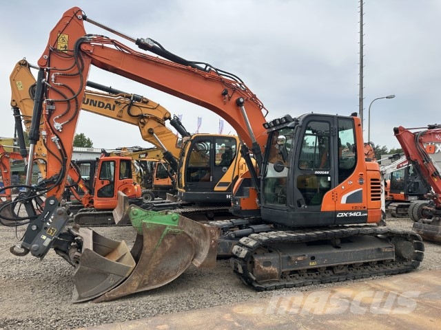Doosan DX 140 LCR-5 Kettenbagger / AC / Oilquick OQ70/55 Crawler excavators