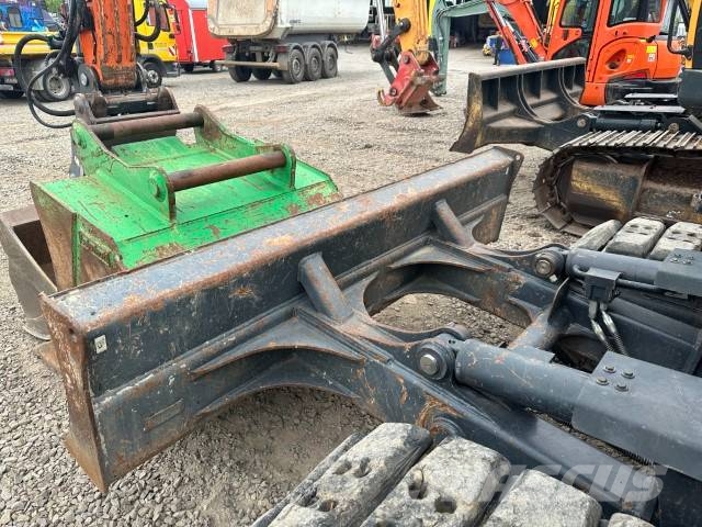 Doosan DX 140 LCR-5 Kettenbagger / AC / Oilquick OQ70/55 Crawler excavators