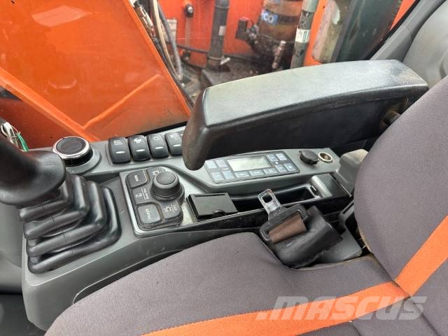 Doosan DX 140 LCR-5 Kettenbagger / AC / Oilquick OQ70/55 Crawler excavators