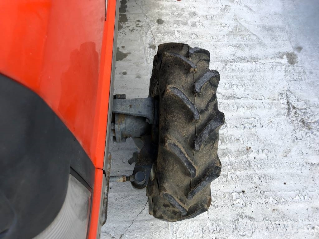 Kubota A-175 トラクター