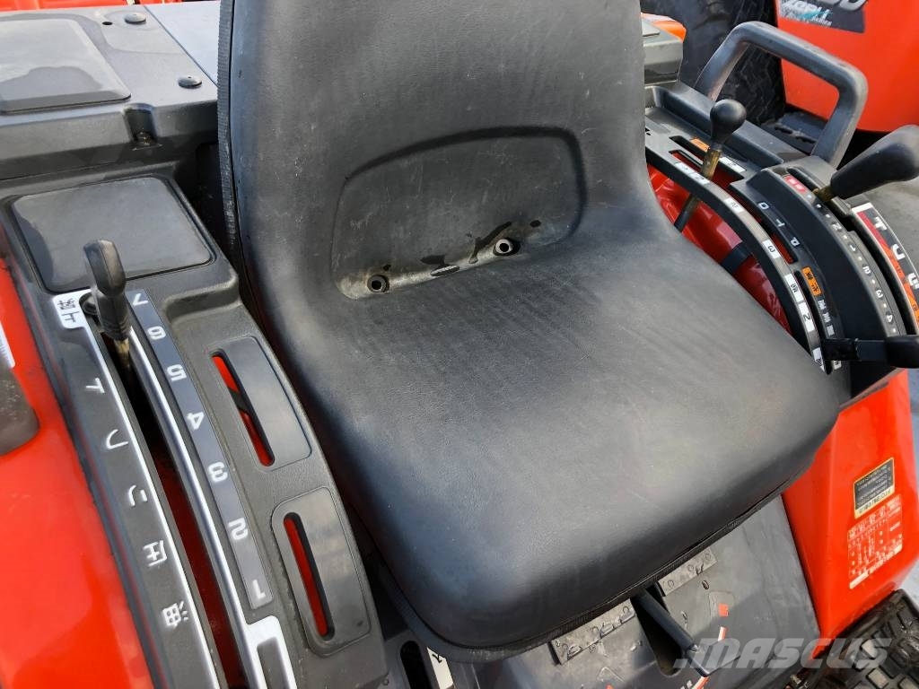 Kubota A-175 トラクター