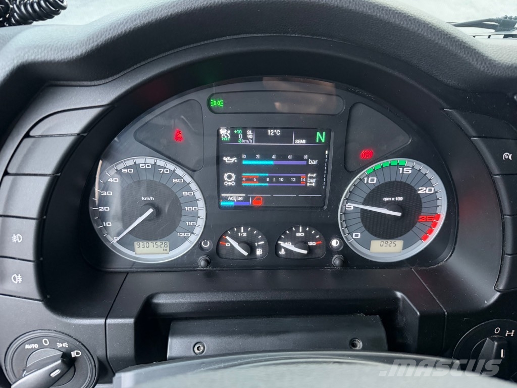 Iveco Sway 480 6x2*4 شاحنات بمقصورة وهيكل