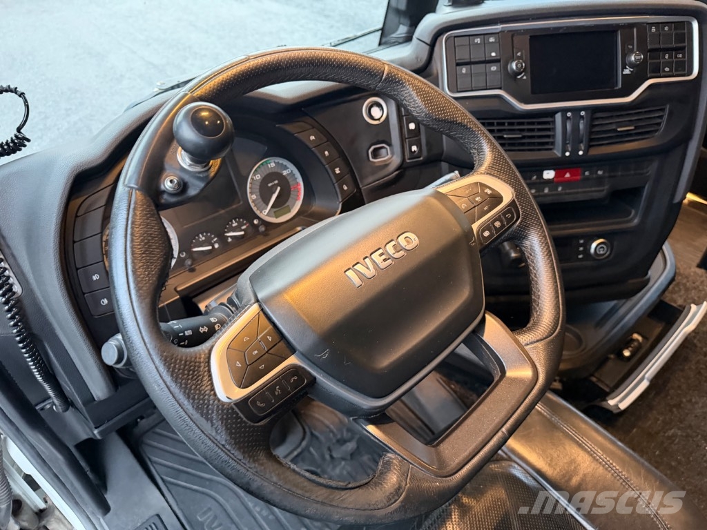 Iveco Sway 480 6x2*4 شاحنات بمقصورة وهيكل