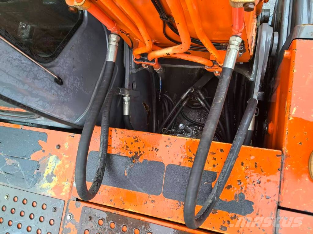Hitachi ZX 200-3 G Εκσκαφείς με ερπύστριες
