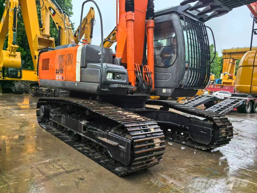 Hitachi ZX 200-3 G Εκσκαφείς με ερπύστριες