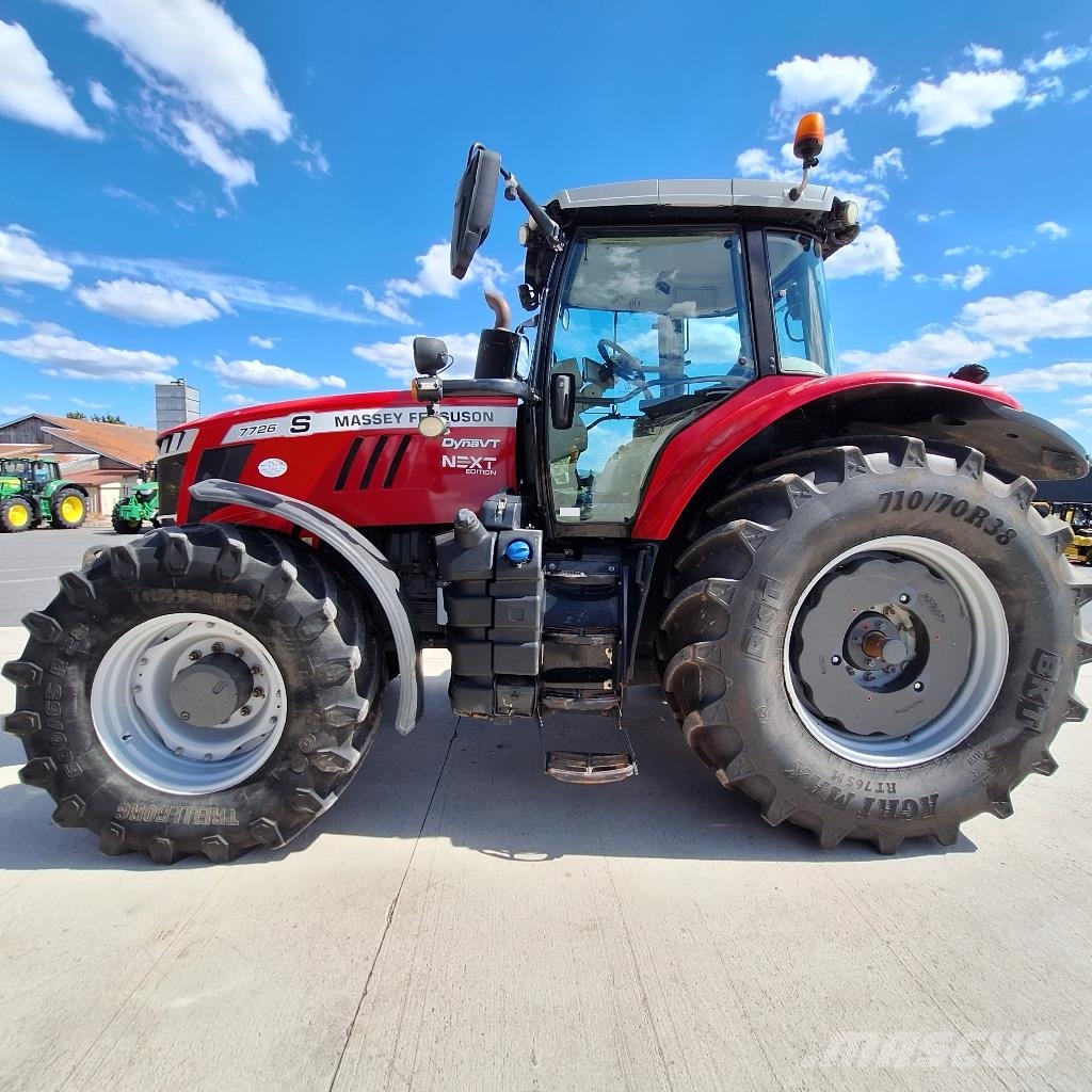 Massey Ferguson 7726 S Traktory