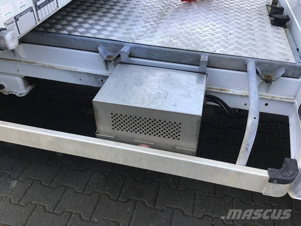 Veldhuizen be combinatie with service trailer p31-2A Sanduk poluprikolice