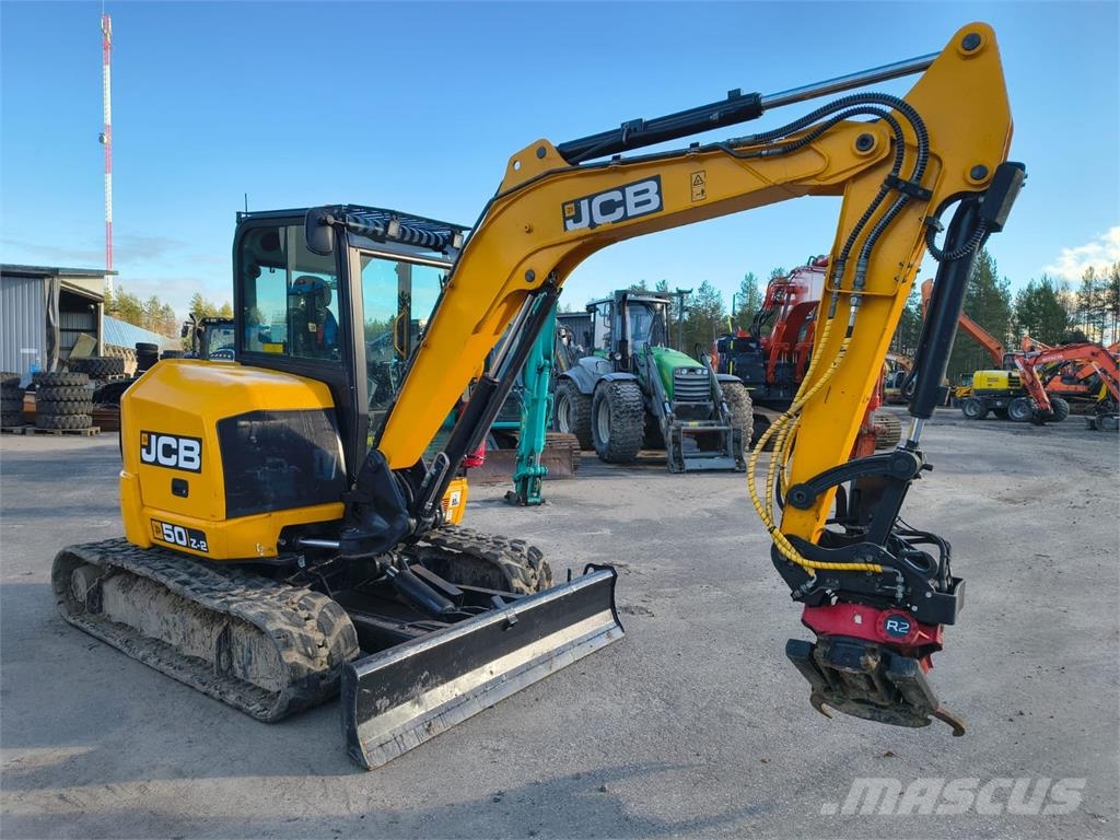 JCB 50Z-2 -PYÖRITTÄJÄLLÄ- Mini kotrók < 7t