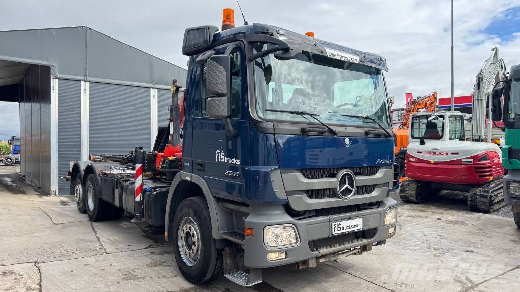 Mercedes-Benz ACTROS 2541 6x2 HOOKLIFT TRUCK - PK16001 K 8M Kipper