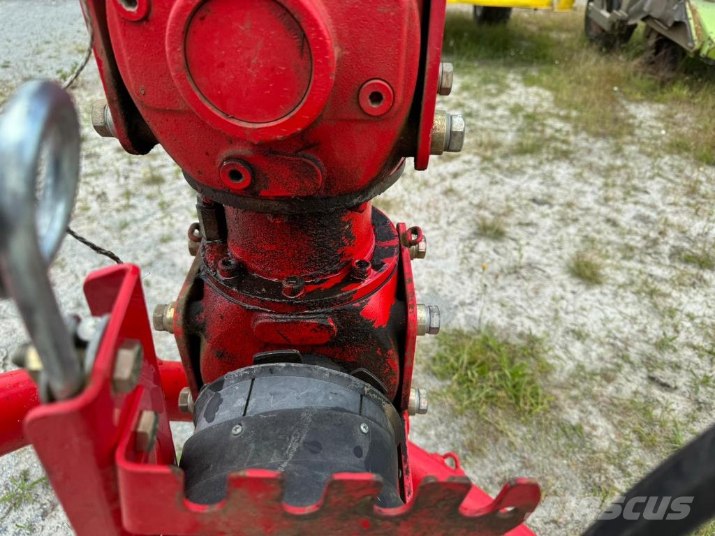 Pöttinger Novacat 3007T Mounted and trailed mowers