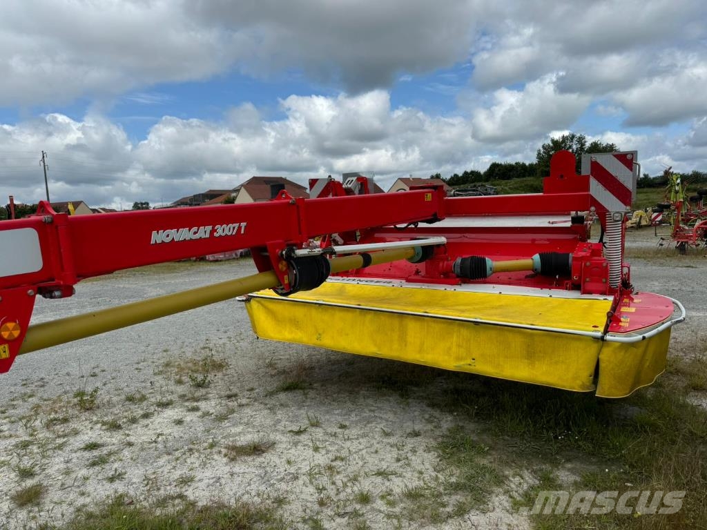 Pöttinger Novacat 3007T Corta-césped delanteros y traseros
