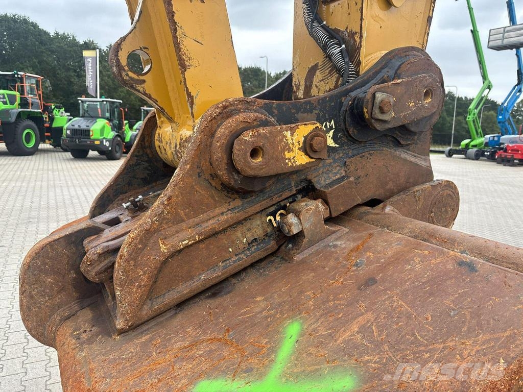 CAT 352-07A Raupenbagger