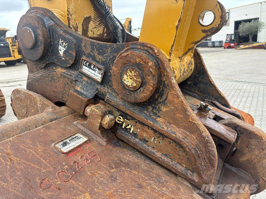 CAT 352-07A Raupenbagger