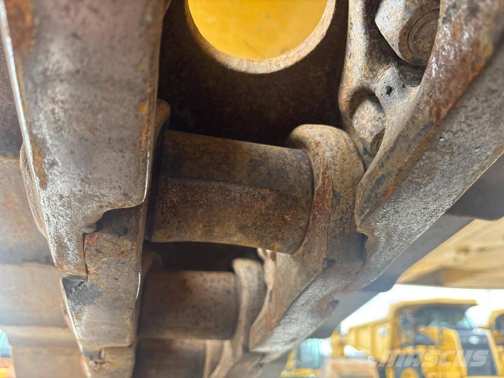 CAT 352-07A Raupenbagger