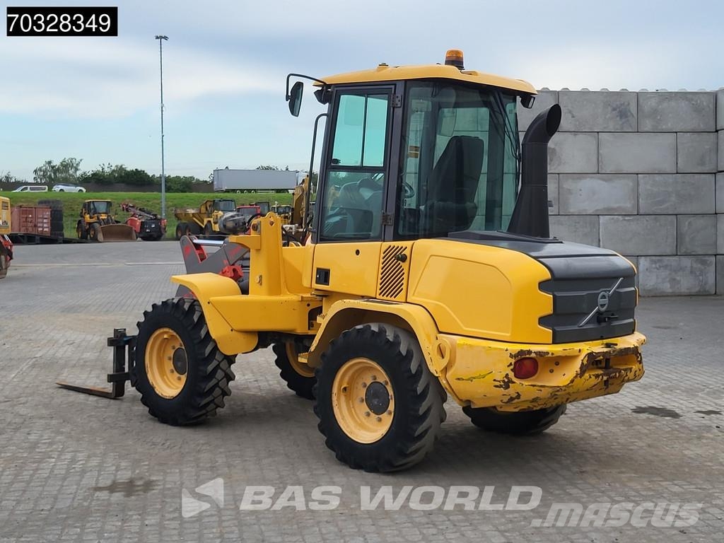 Volvo L30 G 轮式装载机