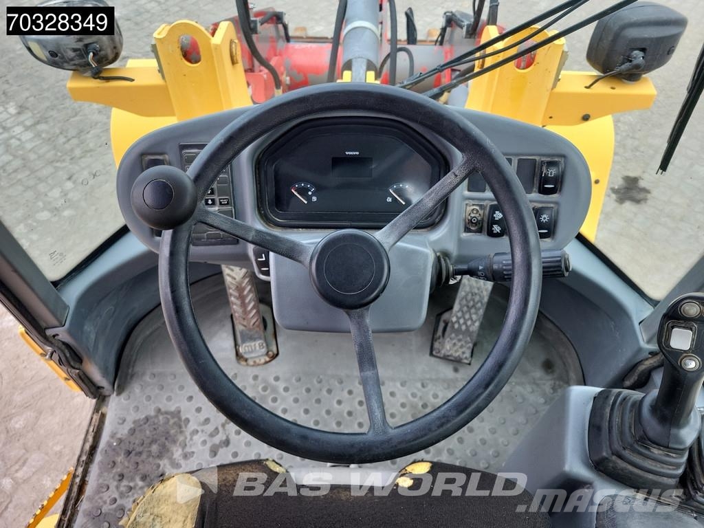 Volvo L30 G 轮式装载机